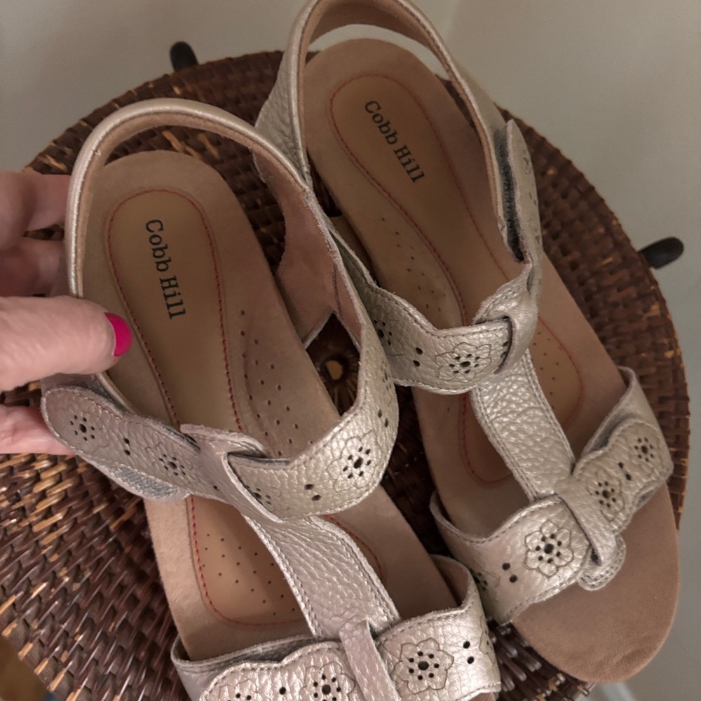 Cobb Hill by New Balance Cream Comfort Sandals